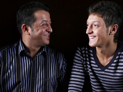 Mustafa und Mesut Özil